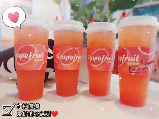 軒軒在視頻教學(xué)下做的飲品，圖源受訪者